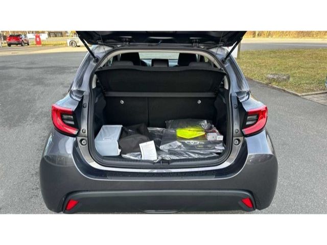 Fahrzeugabbildung Toyota Yaris 1.5 Hybrid Team Deutschland Comfort-Paket