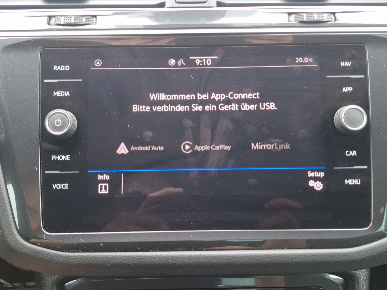 Fahrzeugabbildung Volkswagen Tiguan TDI Urban Sport DSG LED AHK Navi AID ACC