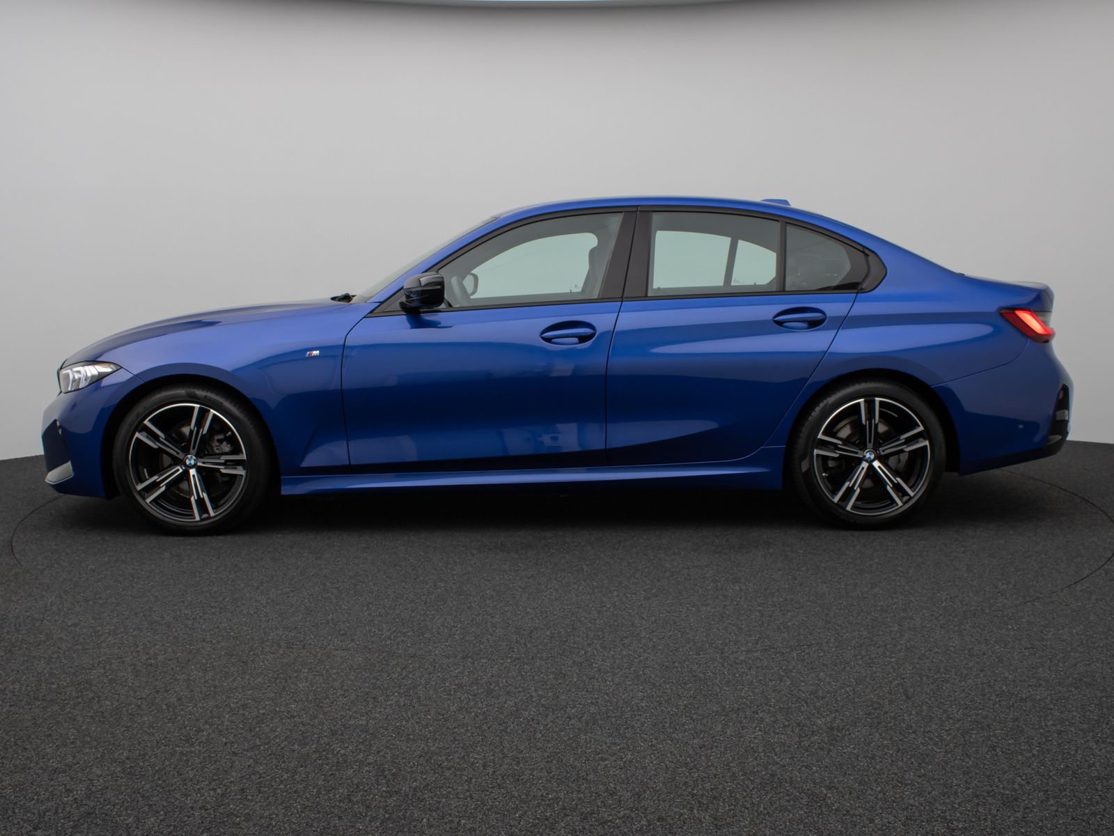 Fahrzeugabbildung BMW 318d M Sport Kamera DAB Parkassistent 18Zoll