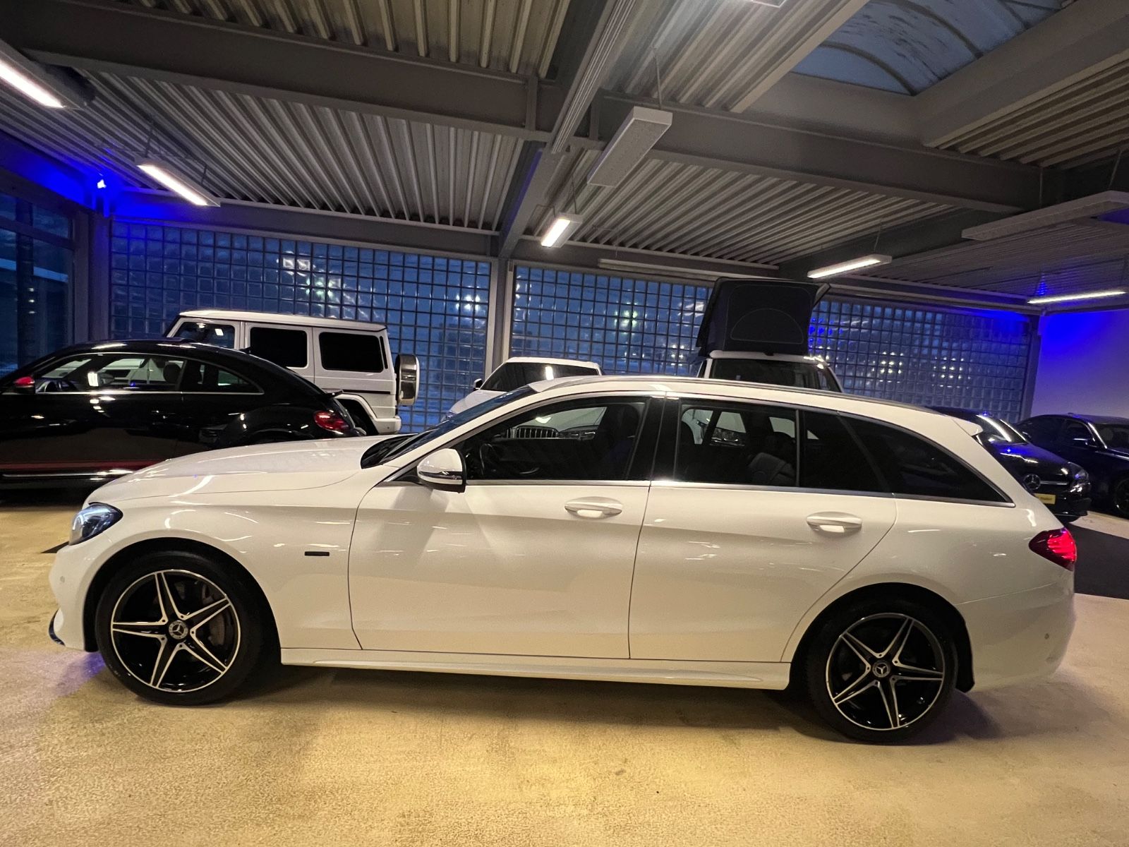 Fahrzeugabbildung Mercedes-Benz C 350 T e Edition C AMG LINE *LED*NAVI*LEDER*