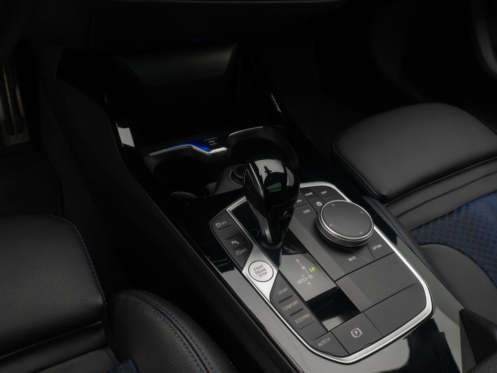 Fahrzeugabbildung BMW 120i M Sport DAB Kamera HiFi Panorama Lenkradhzg