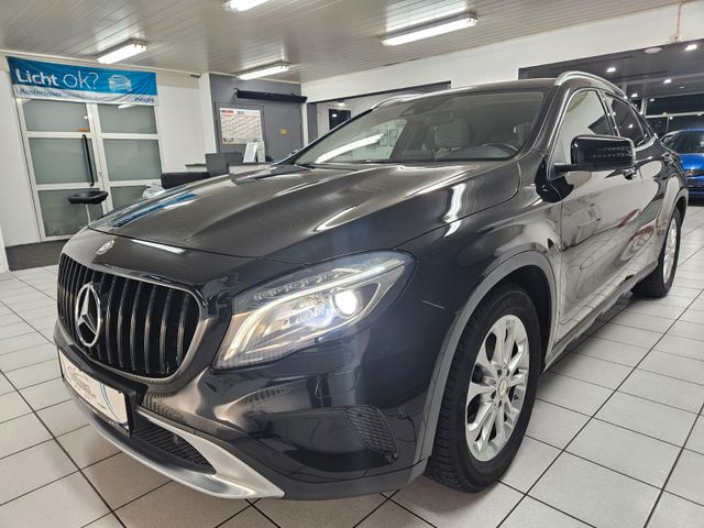 Mercedes-Benz GLA 200*Pano*Navi*Kamera*BiXenon*LederSportsitze