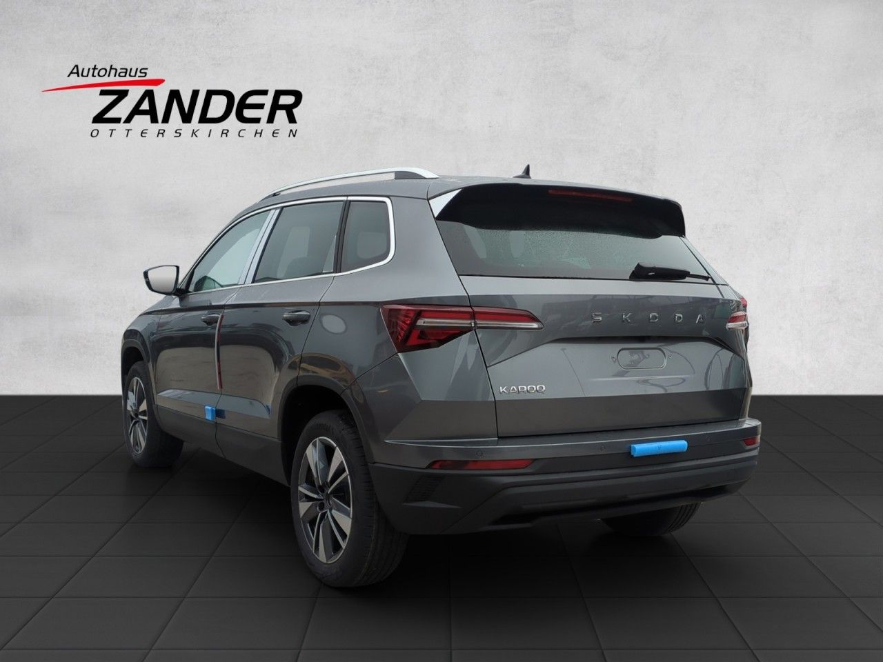 Fahrzeugabbildung SKODA Karoq Selection Style TSI DSG - AHK, Navi, uvm.