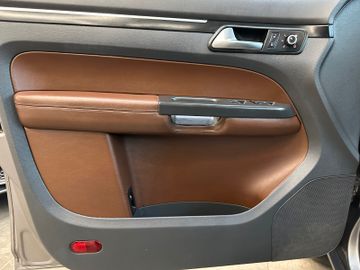 Volkswagen Touran Highline *AHK*Xenon*DAB*Klima*Navi*Kamera