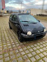 Renault Twingo 1.2 TÜV, Service, 8-Fach bereift - Renault Twingo Gebrauchtwagen in Augsburg