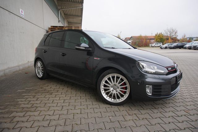 Volkswagen Golf GTI 2.0TSI DSG Navi Xenon PDC Tempomat