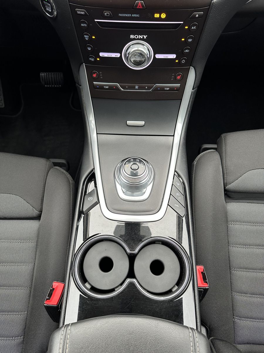 Fahrzeugabbildung Ford Galaxy 2.0 EB Aut. Titanium NAV+LED+PANORAMA+AHK