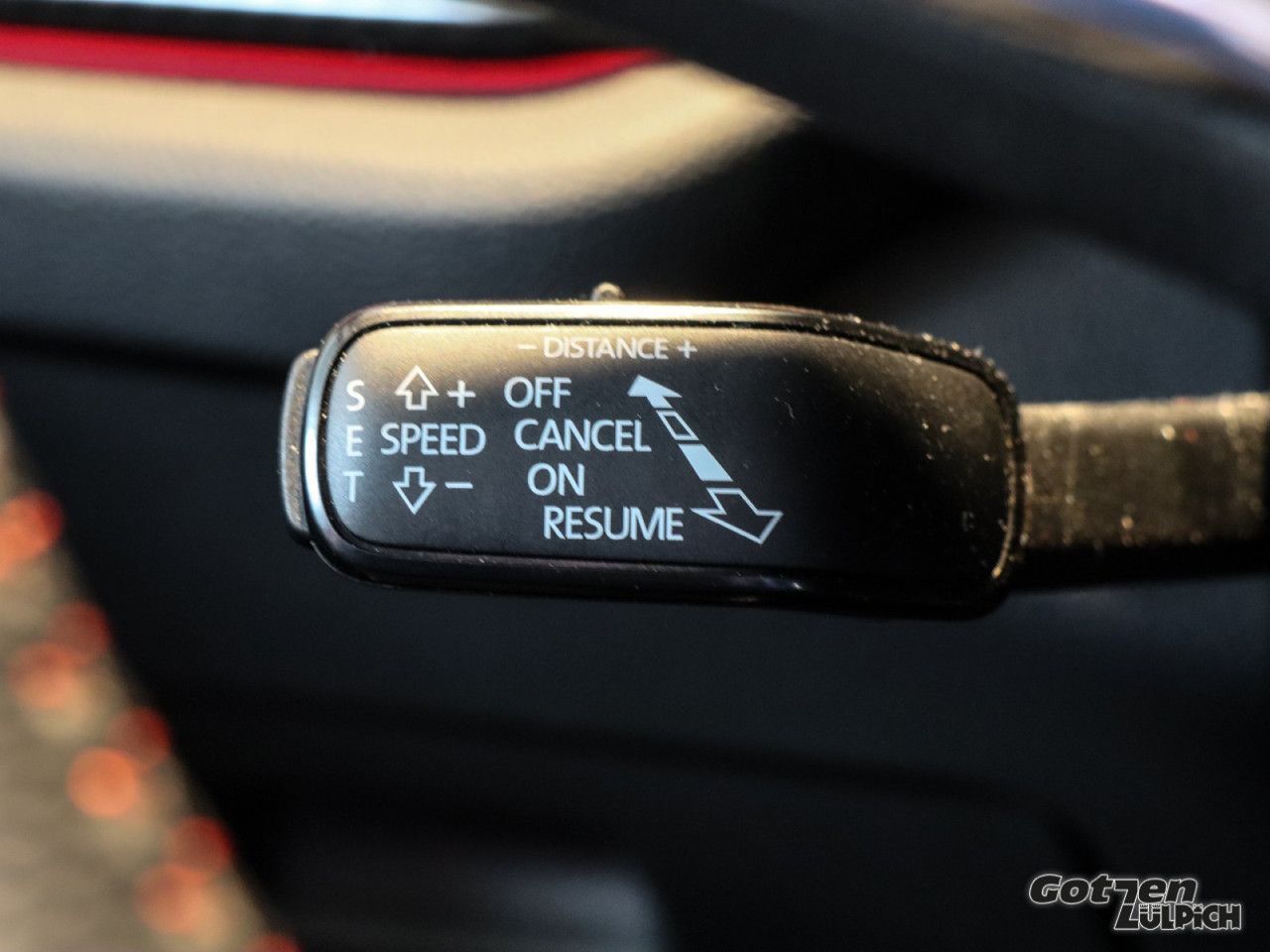 Fahrzeugabbildung SKODA Octavia Combi 2.0 TDI RS DSG Navi AHK Pano DCC
