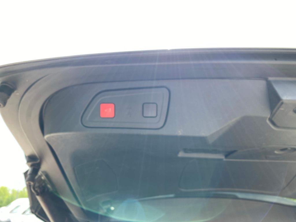 Fahrzeugabbildung Citroën C5 Aircross Hybrid 225 Automatik SHINE PACK