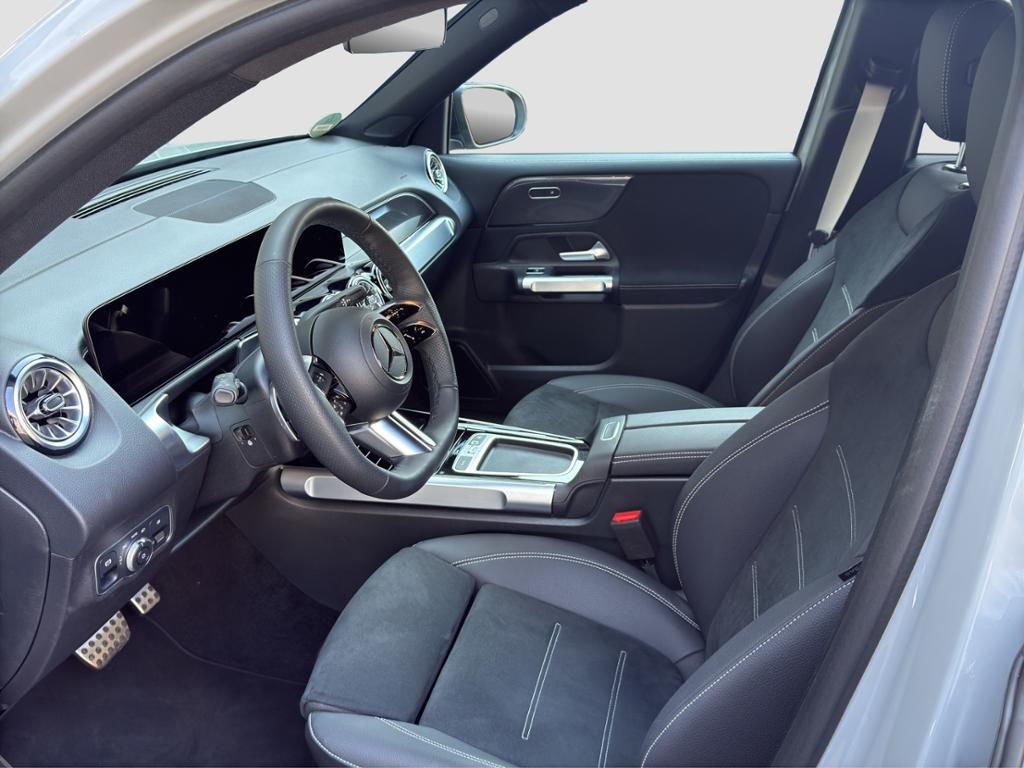 Fahrzeugabbildung Mercedes-Benz GLB 200 d AMG*Night*Multibeam*Sitzh*AHK*PDC*360°