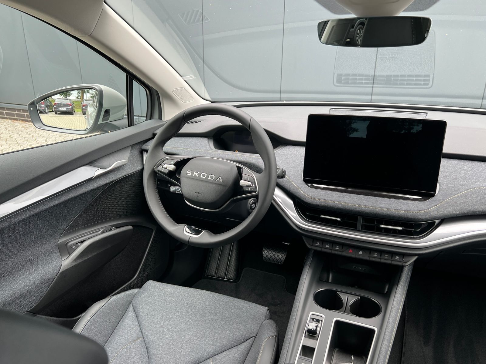 Fahrzeugabbildung SKODA Elroq 60 *AHK, Navi, KESSY*