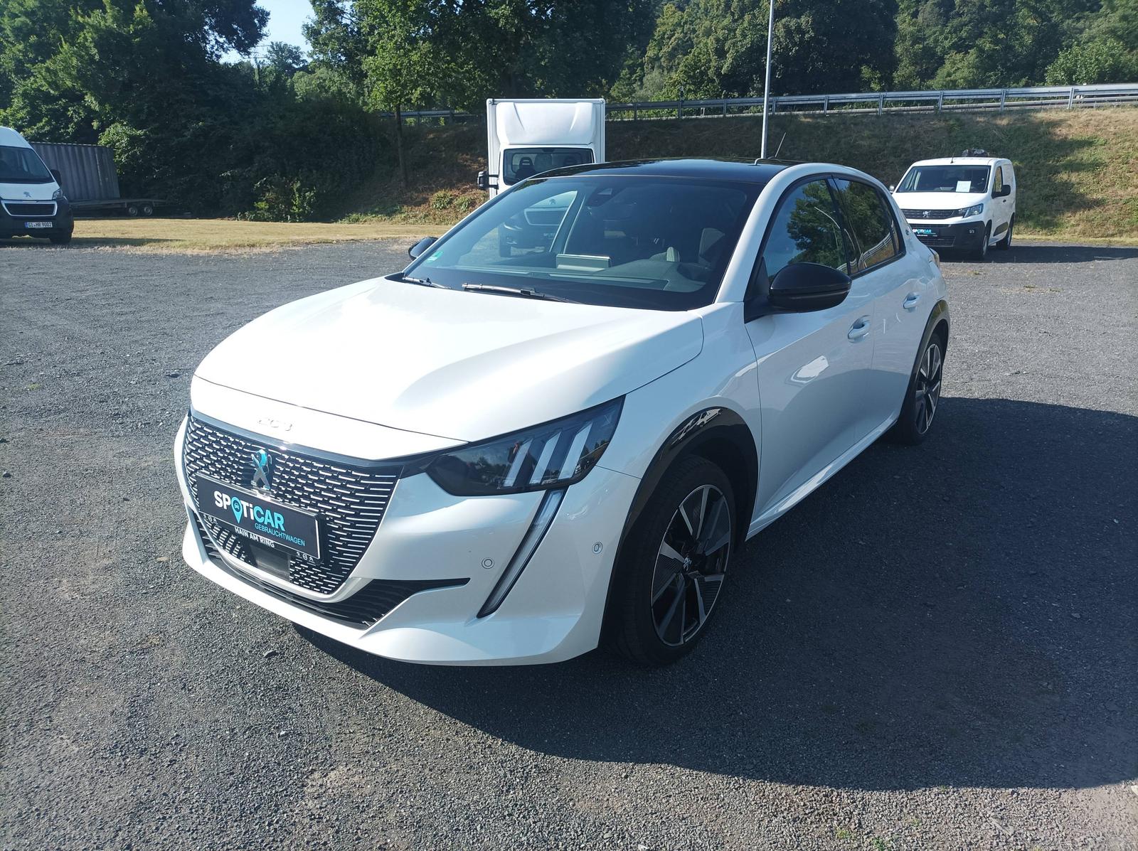 Peugeot 208 GT, Panorama-Glasdach,On Board Charger 3PH