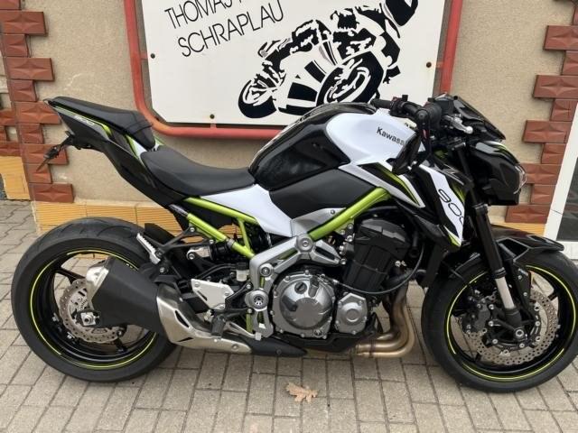 Kawasaki Z900 nur2805 km / wie NEU , Inspektion & HU NEU