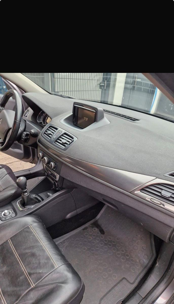 Renault Megane 2014 — engine 110 HP (81kW)