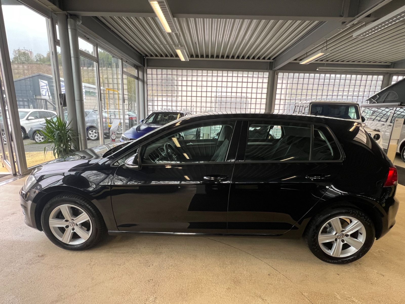 Fahrzeugabbildung Volkswagen Golf VII Lim. 1.6 TDIComfortline *1.HAND*SCHECKH