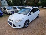 Ford Focus Turnier Klimatro 85Tkm 1Hnd Sitzhzg PDC - Ford Focus mit Benzin-Antrieb: Kombi, 1.8