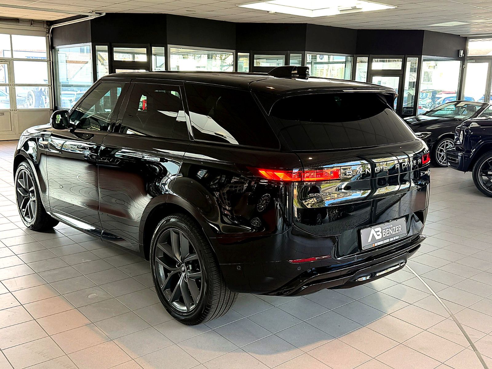 Fahrzeugabbildung Land Rover Range Rover Sport Dynamic SE/PANO/3D''KAMER/MERI