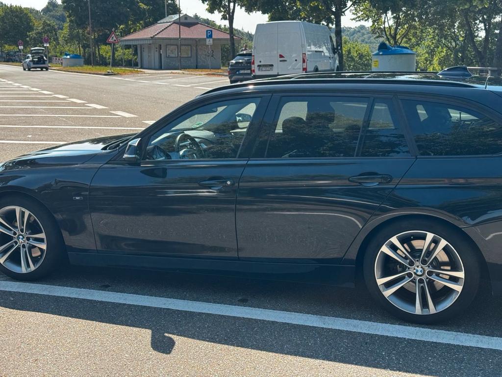 BMW 330