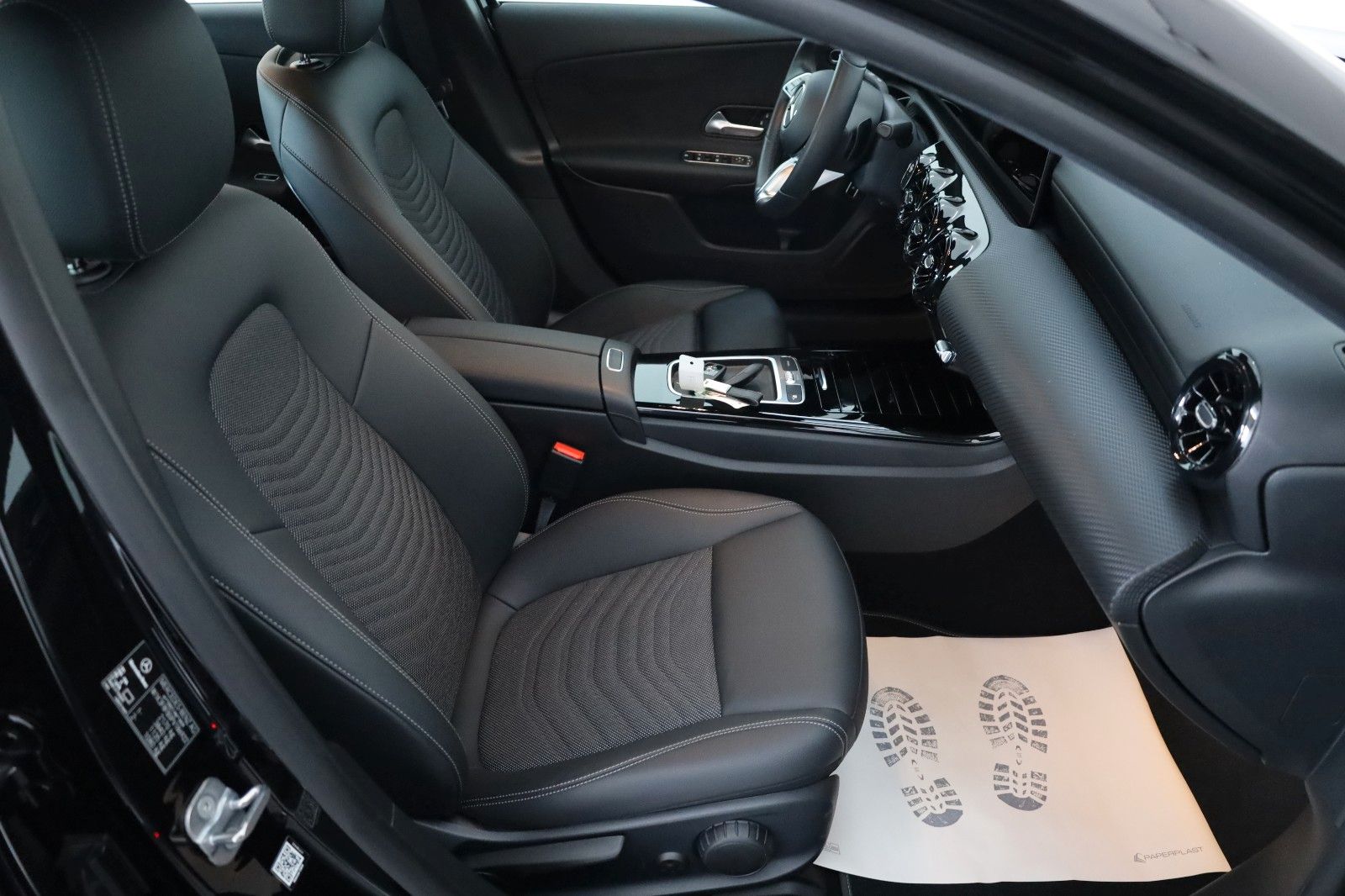 Fahrzeugabbildung Mercedes-Benz A 250e T.Leder,Navi,LED,SH,PDC,Kamera,Park Paket