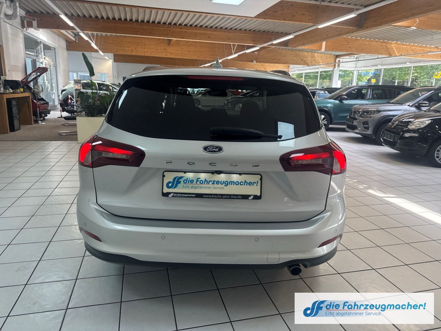 Fahrzeugabbildung Ford Focus Turnier Cool & Connect Navi LED Apple CarP