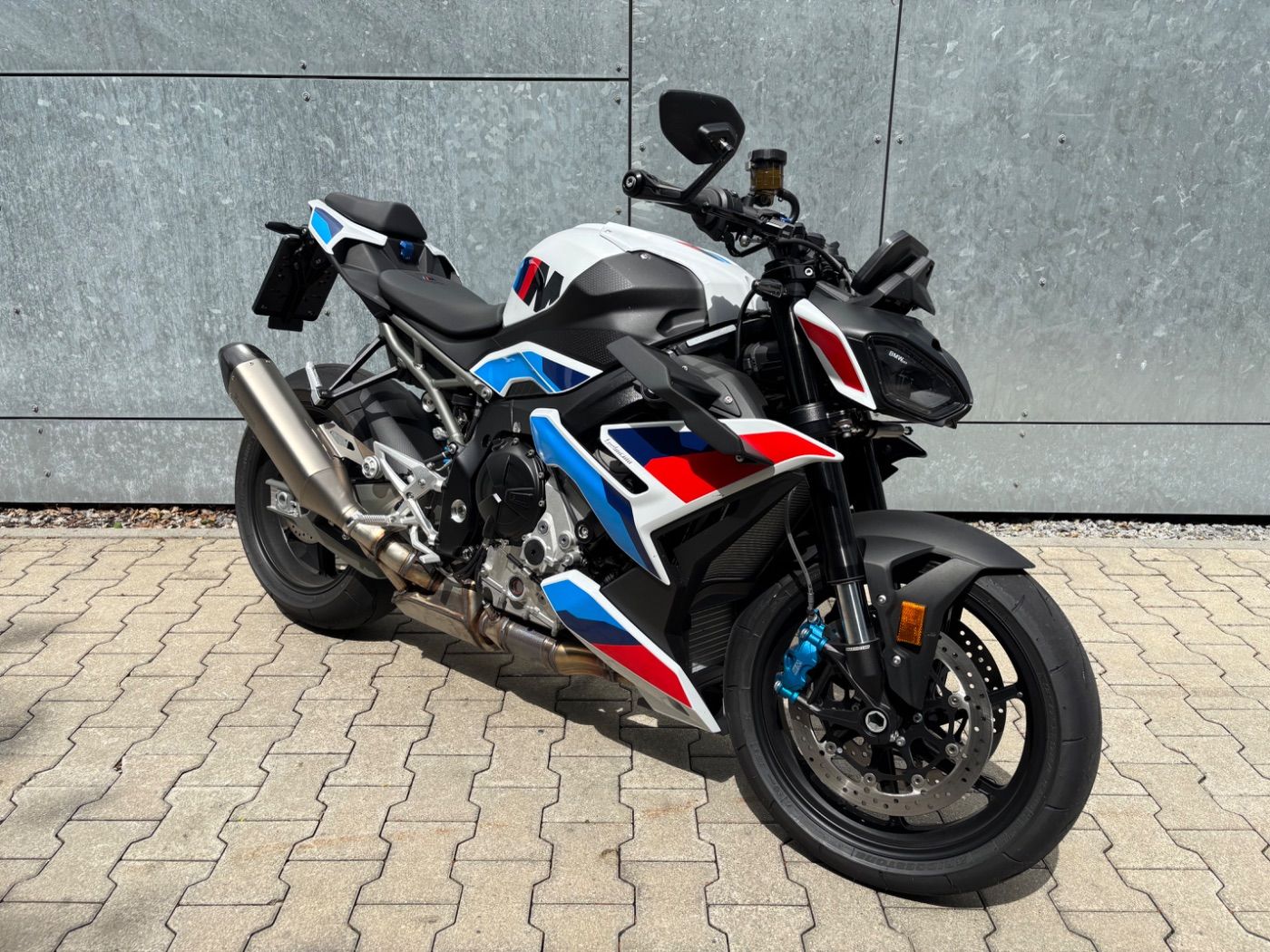 Fahrzeugabbildung BMW M 1000 R