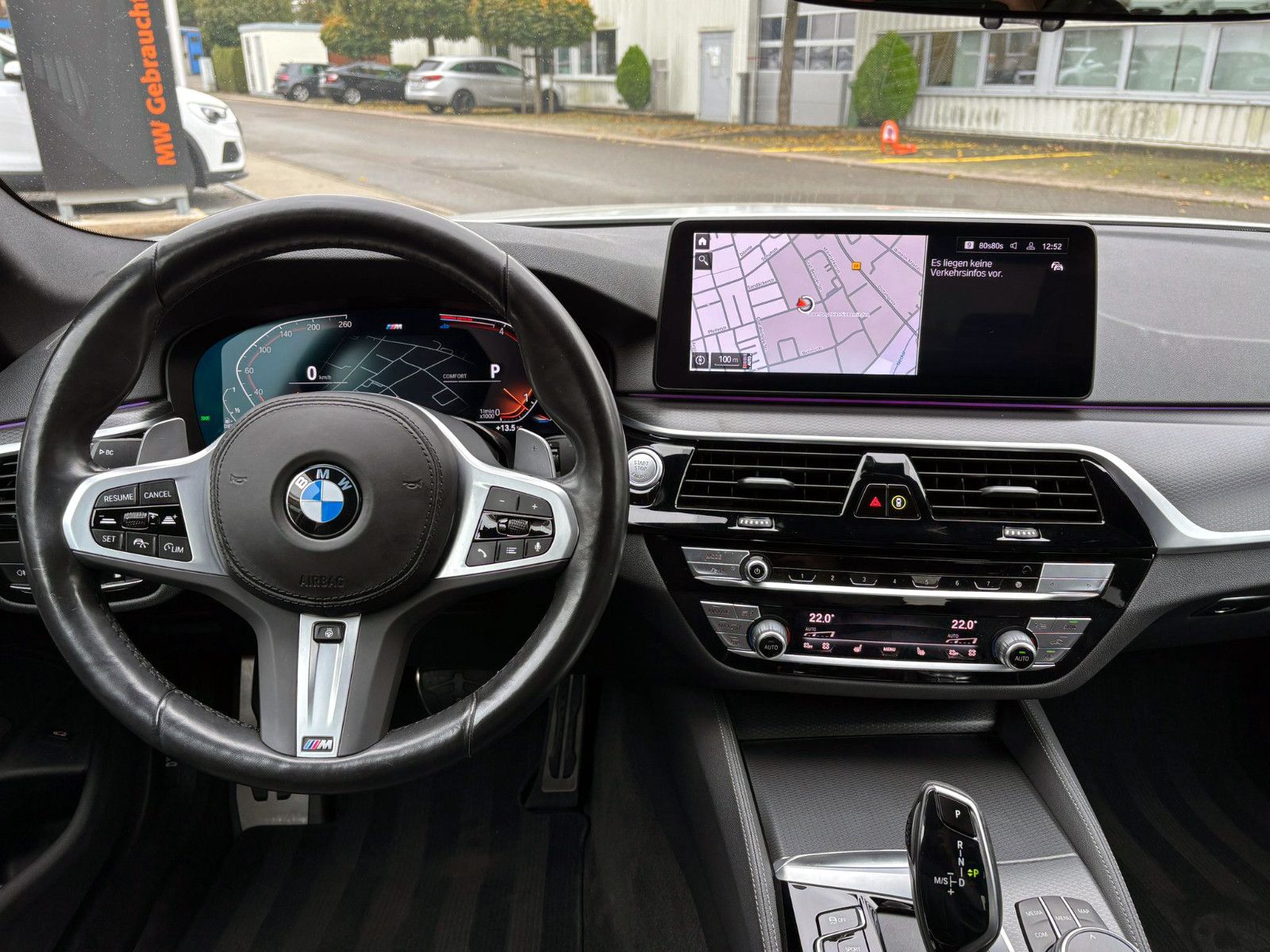 Fahrzeugabbildung BMW 520d Steptr. Limo M-Sport ACC KAM AHK LED SHZ