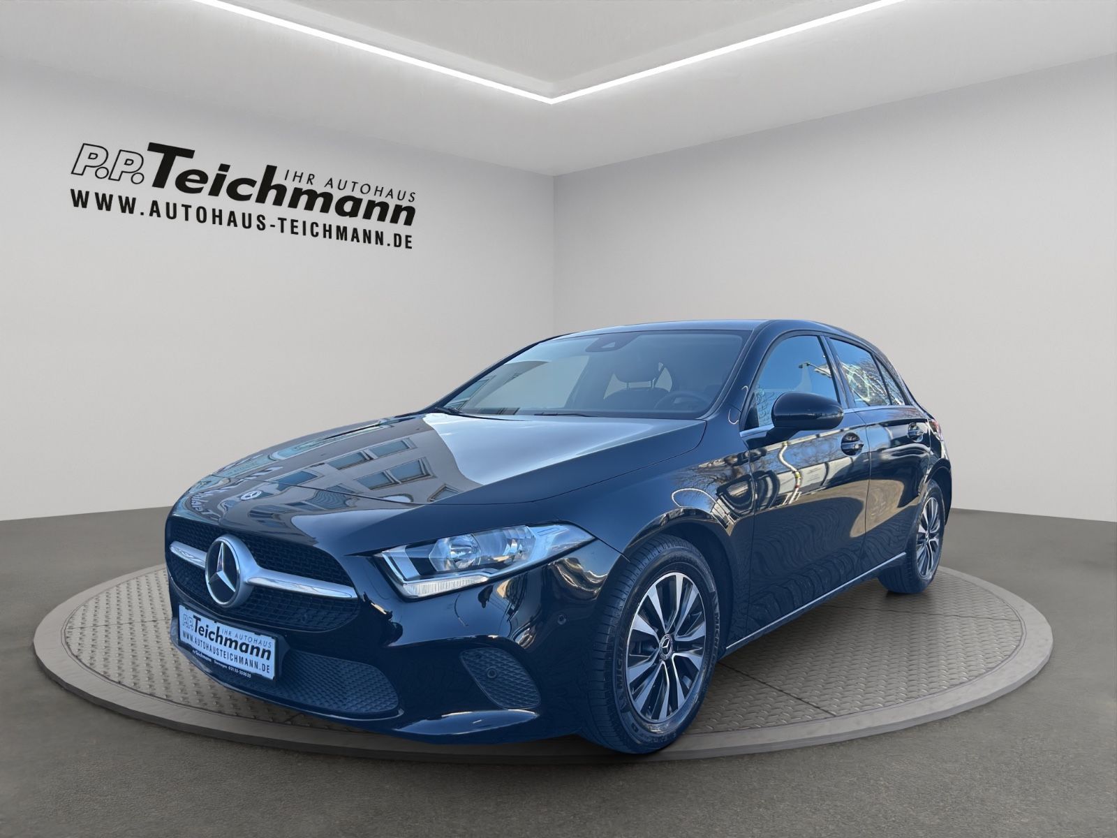 MERCEDES-BENZ A 180 A A 180 d Business
