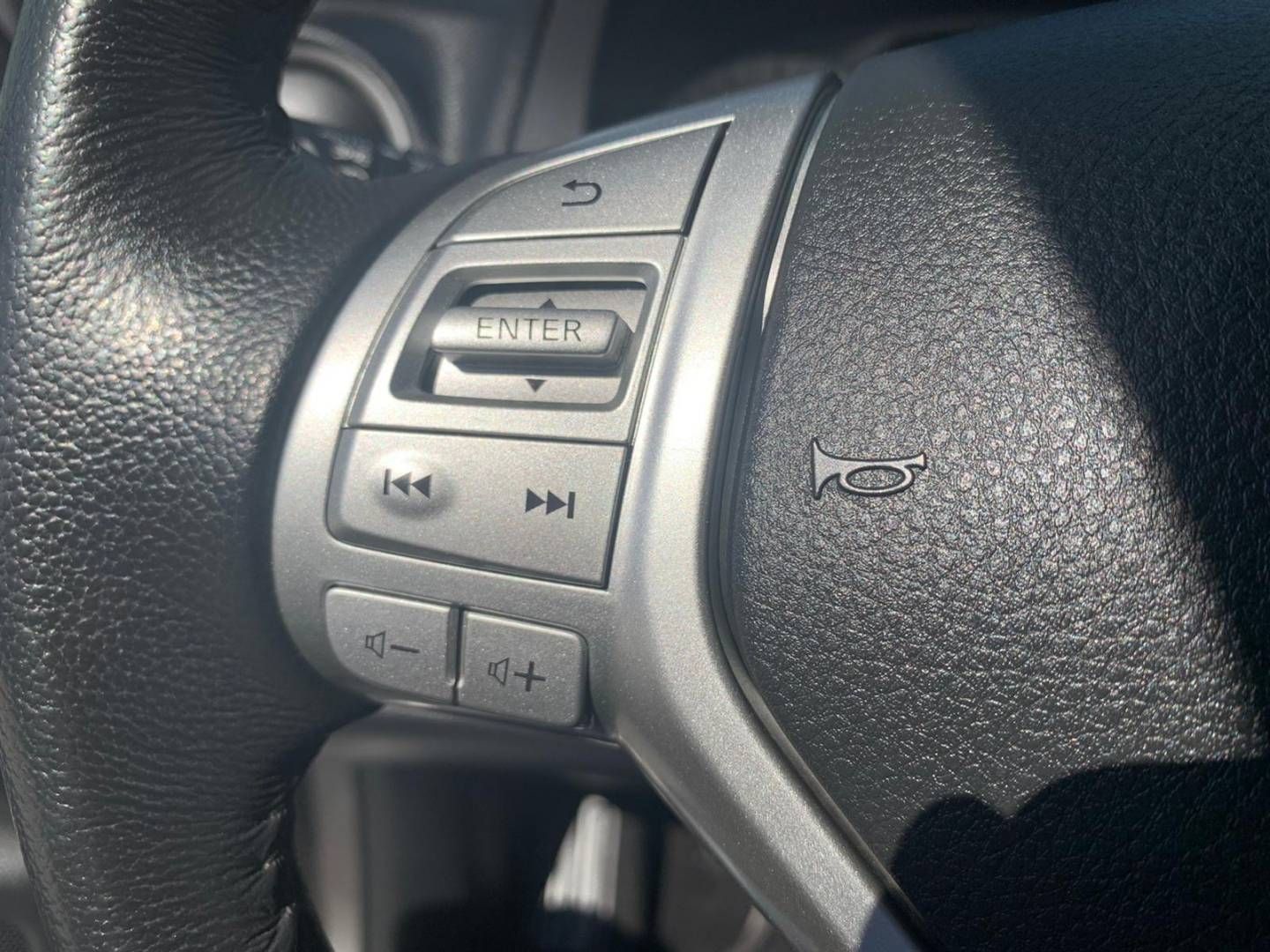 Fahrzeugabbildung Renault ALASKAN Intens Blue dCi 190