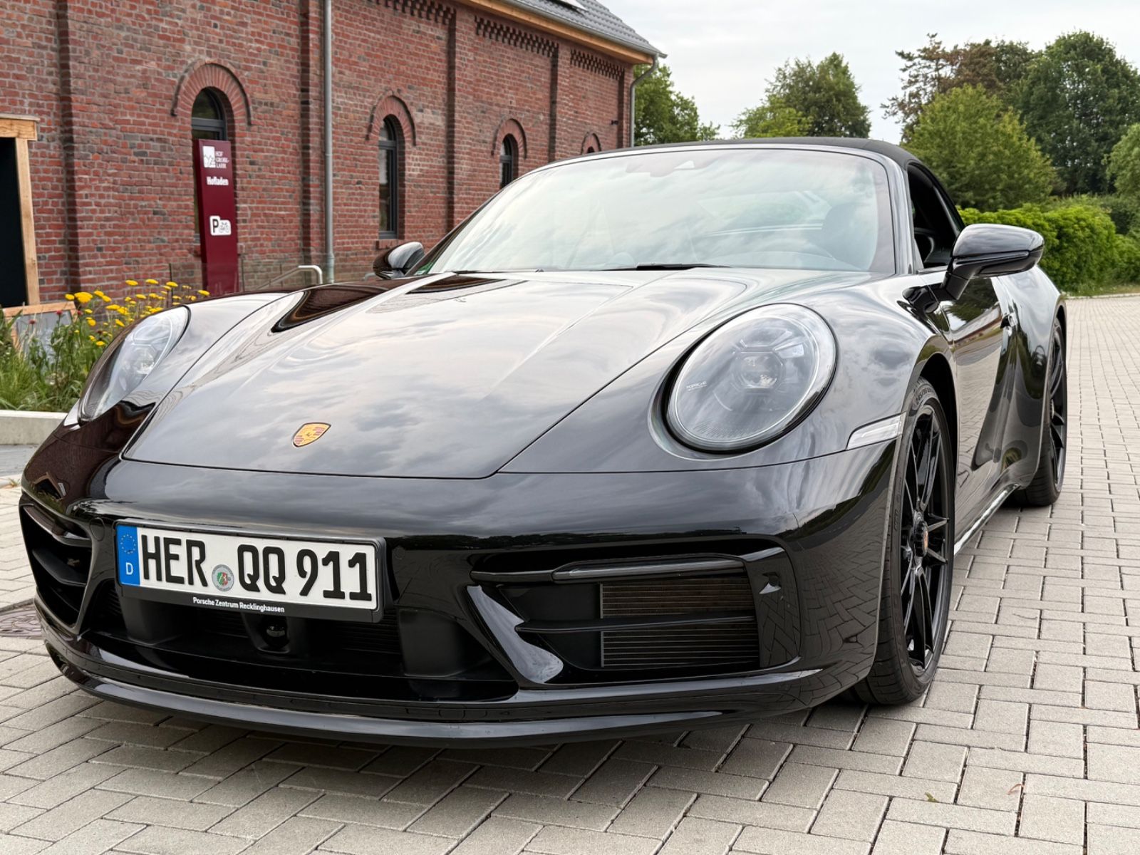 PORSCHE 992 Carrera 4 GTS Cabrio NP 220T, 2 J. APPROVED