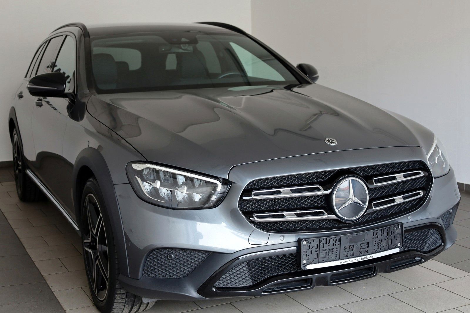 Fahrzeugabbildung Mercedes-Benz E 220 d 4M All-Terrain,Kamera,Navi,SH,AHK, SR+WR