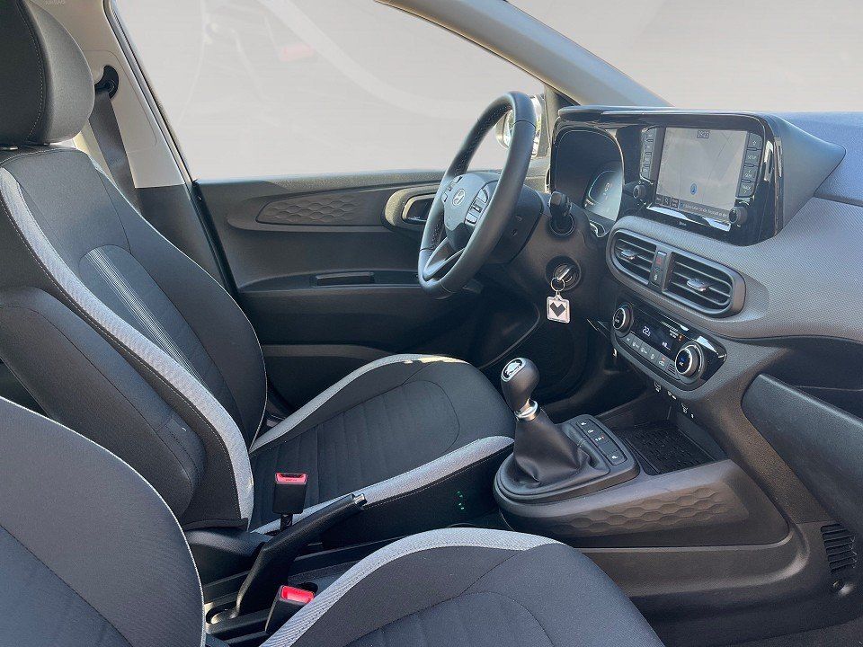 Fahrzeugabbildung Hyundai i10 1.0i 63PS Trend Komfort