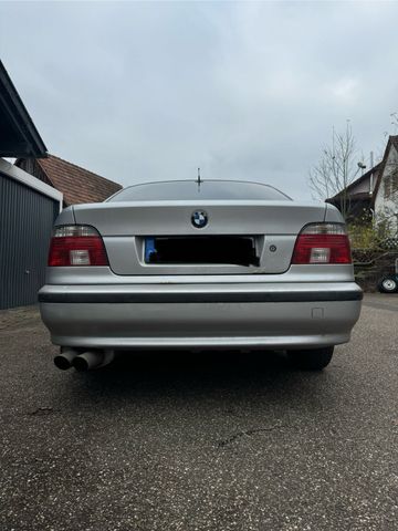 BMW 540i E39 V8 AUTOMATIK SHZ SCHIEBEDACH