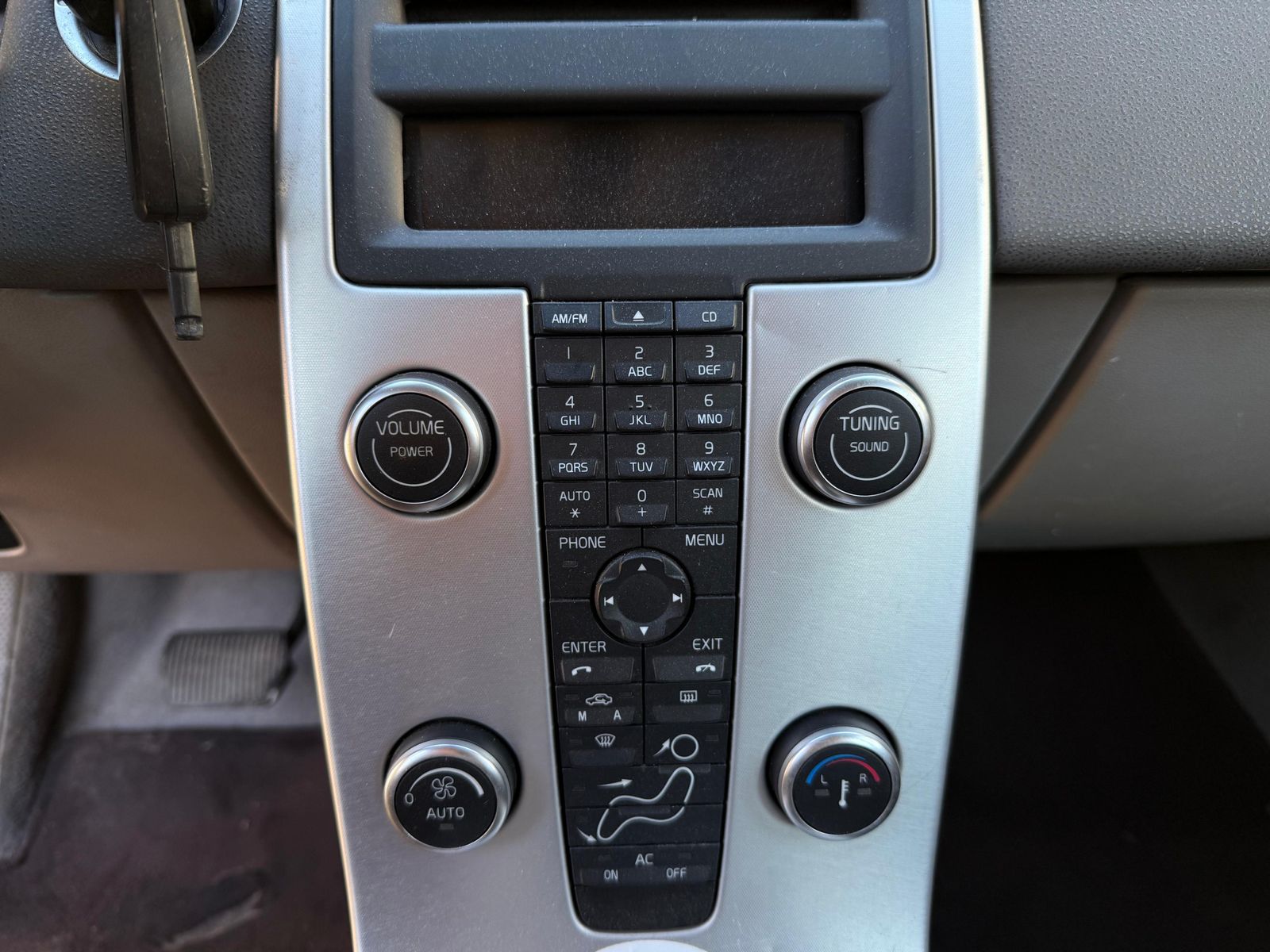 Fahrzeugabbildung Volvo V50 2.0D Aut. Momentum TEMP+KLIMA+MFL+T-LEDER