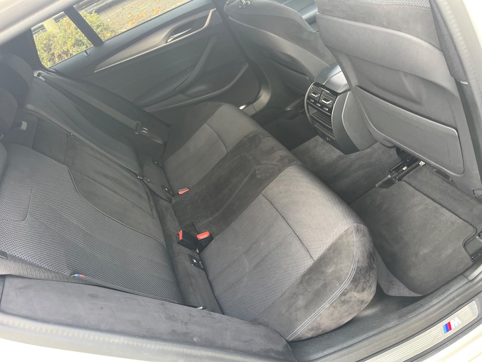 BMW 530d Sport-Aut M Paket LED*Alcantara*Kamera*AHK