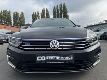Volkswagen Passat - 2