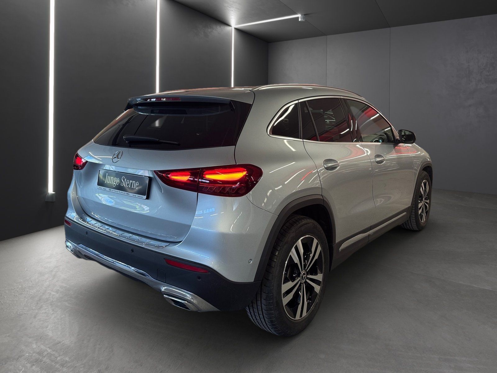 Fahrzeugabbildung Mercedes-Benz GLA 220 d 4M PRogressive*AHK*Totwinkel*Multibeam