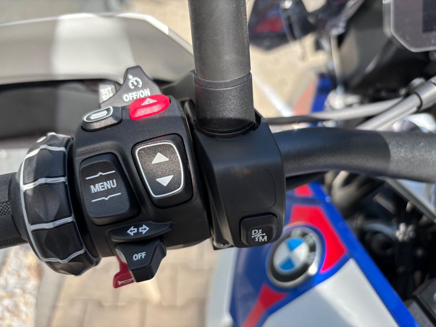 Fahrzeugabbildung BMW R 1300 GS Trophy ASA Adaptive Fahrzeughöhenregel