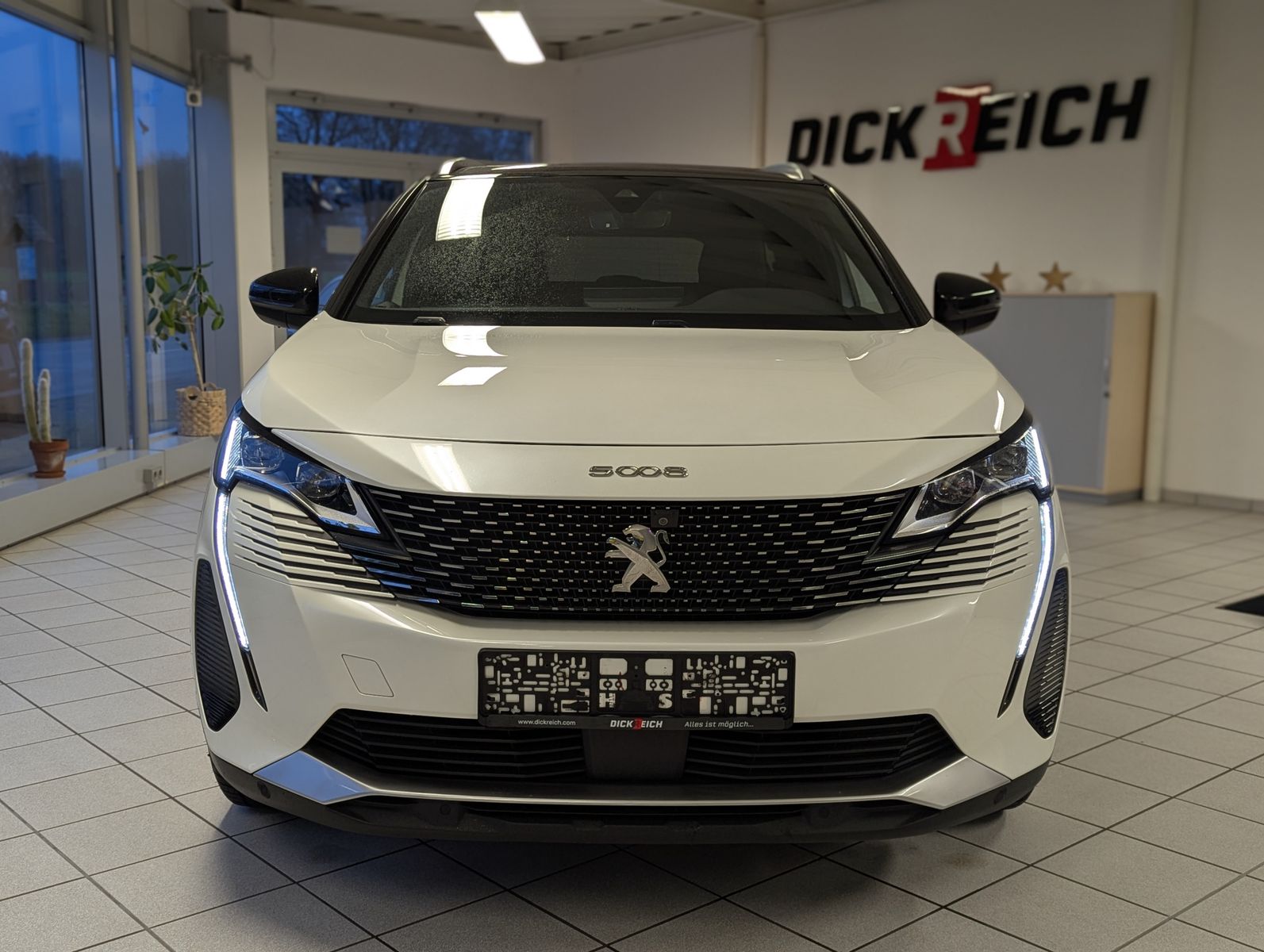 PEUGEOT 5008 GT Allure Pack Kamera LED Pano 7-Sitze AHK - Image 2