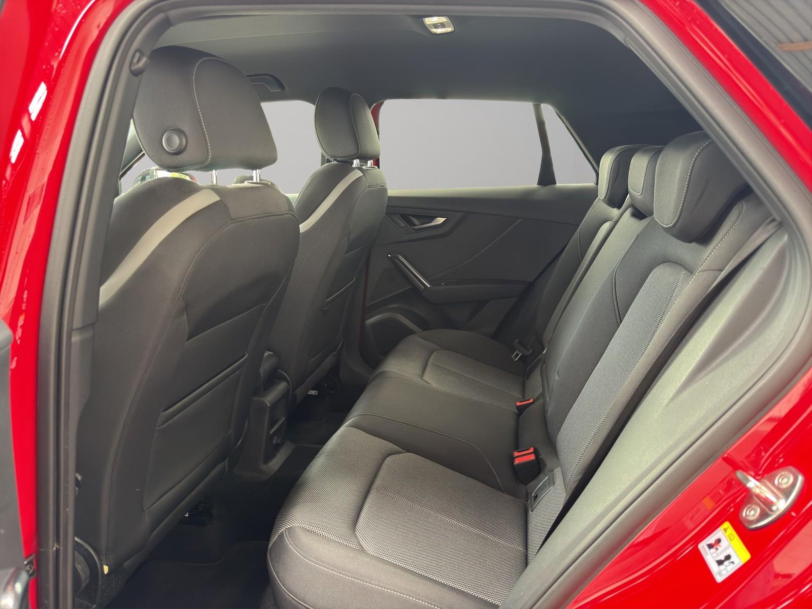 Audi Q2 30 TDI sport LED AHK Shz