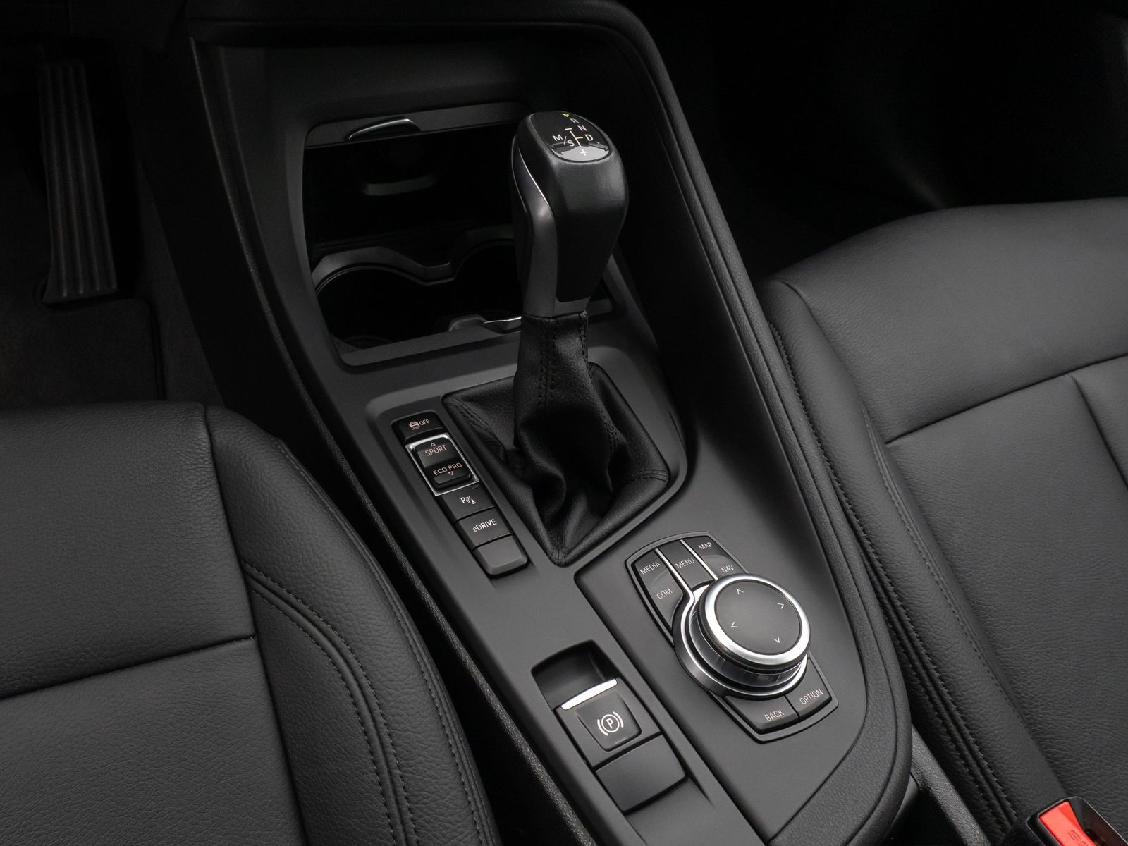 Fahrzeugabbildung BMW X1 xD25e Panorama Kamera DAB HUD Leder LED Alarm