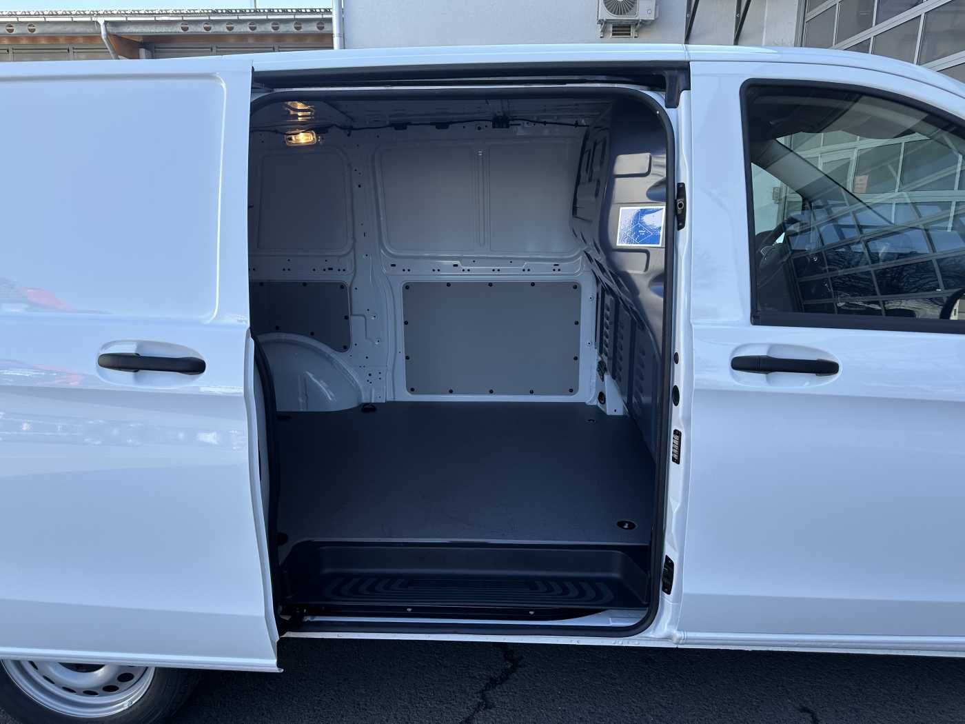 Fahrzeugabbildung Mercedes-Benz eVito 112 Klima Kamera Audio 30 Sitzheiz Tempom.