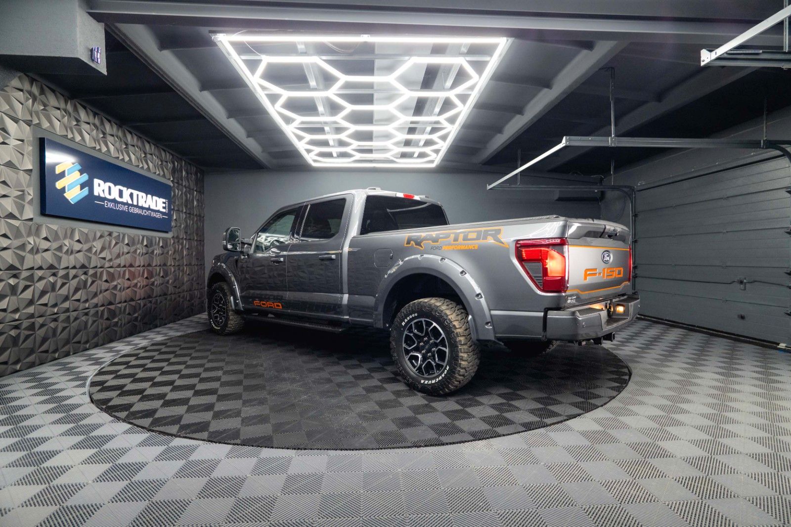 Fahrzeugabbildung Ford F150 5.0L V8 4x4 SuperCrew Longbed RAPTOR 19%
