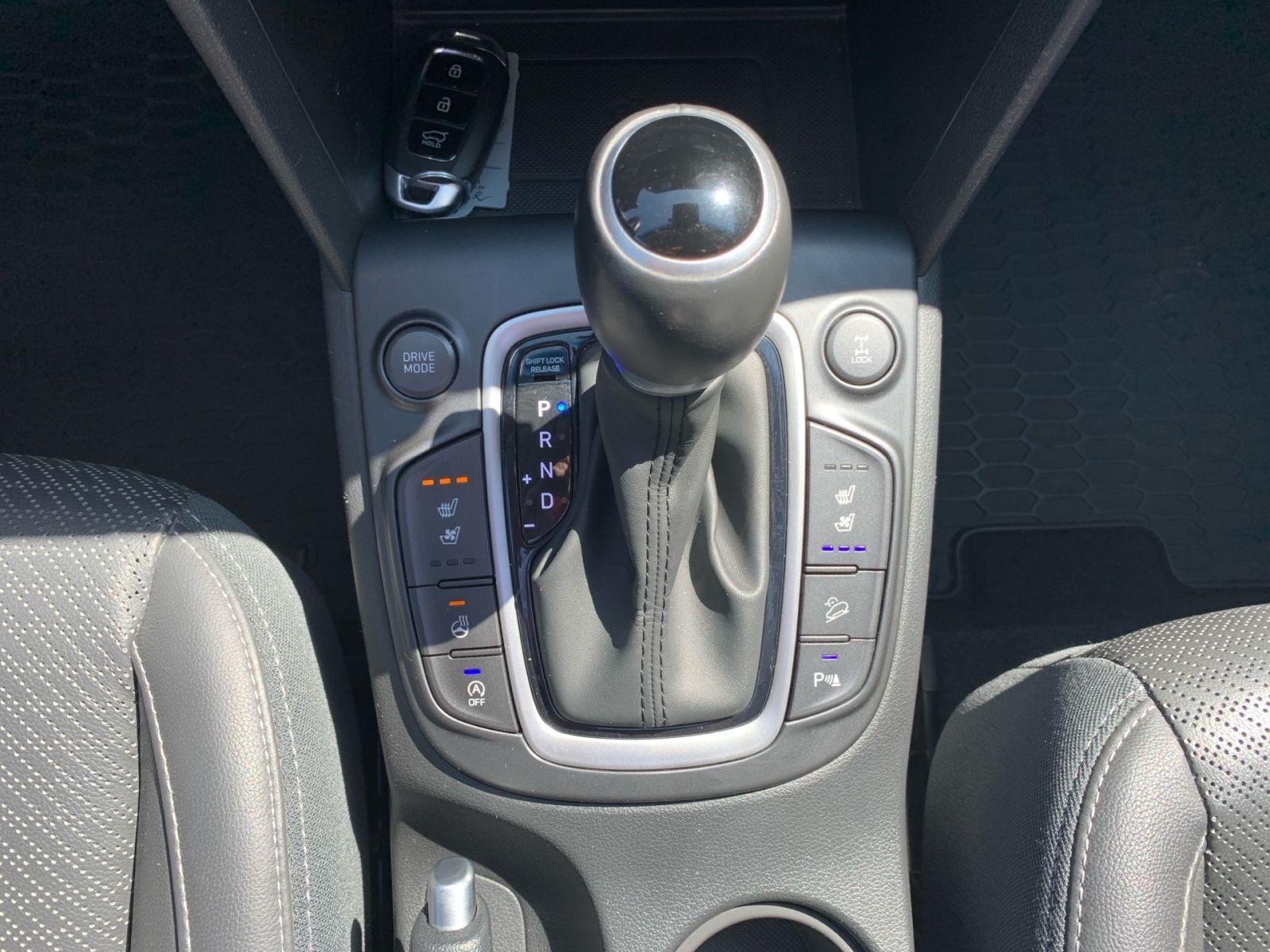 Fahrzeugabbildung Hyundai Kona 1.6 DCT Premium 4WD AHK Schiebedach Krell N