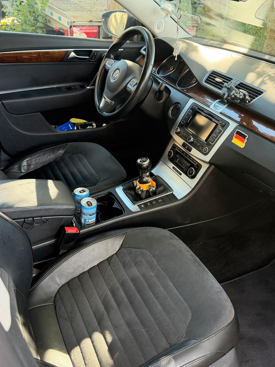 Volkswagen Passat 2011 — photo 9