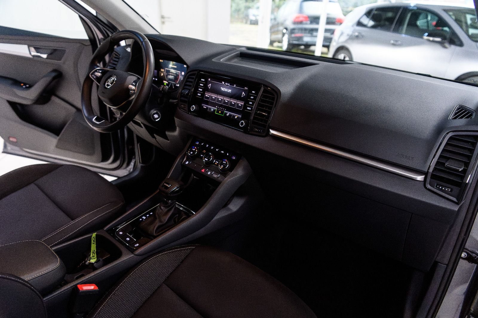 Fahrzeugabbildung SKODA Karoq Selection