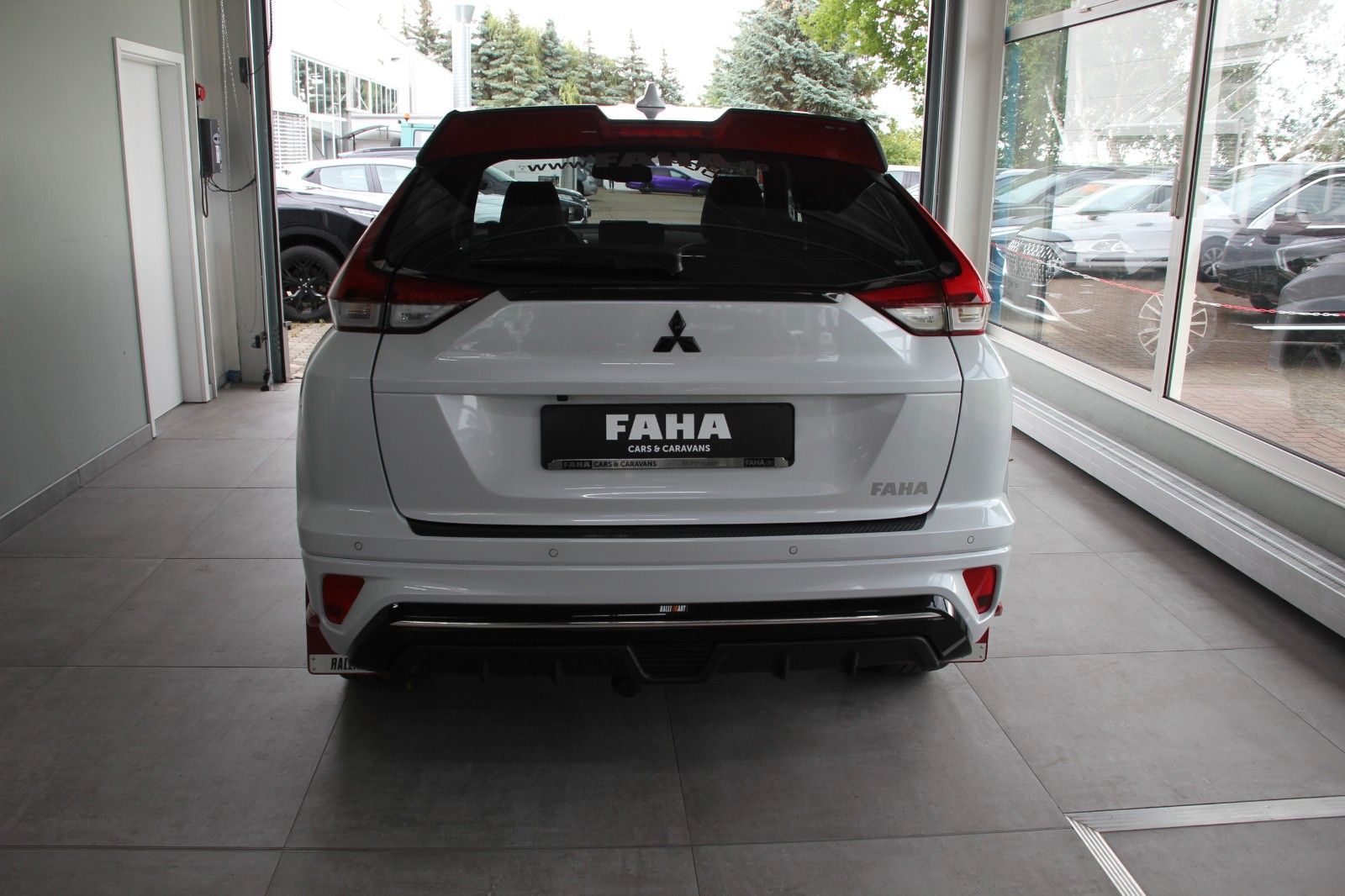 Fahrzeugabbildung Mitsubishi Eclipse Cross PHEV Select