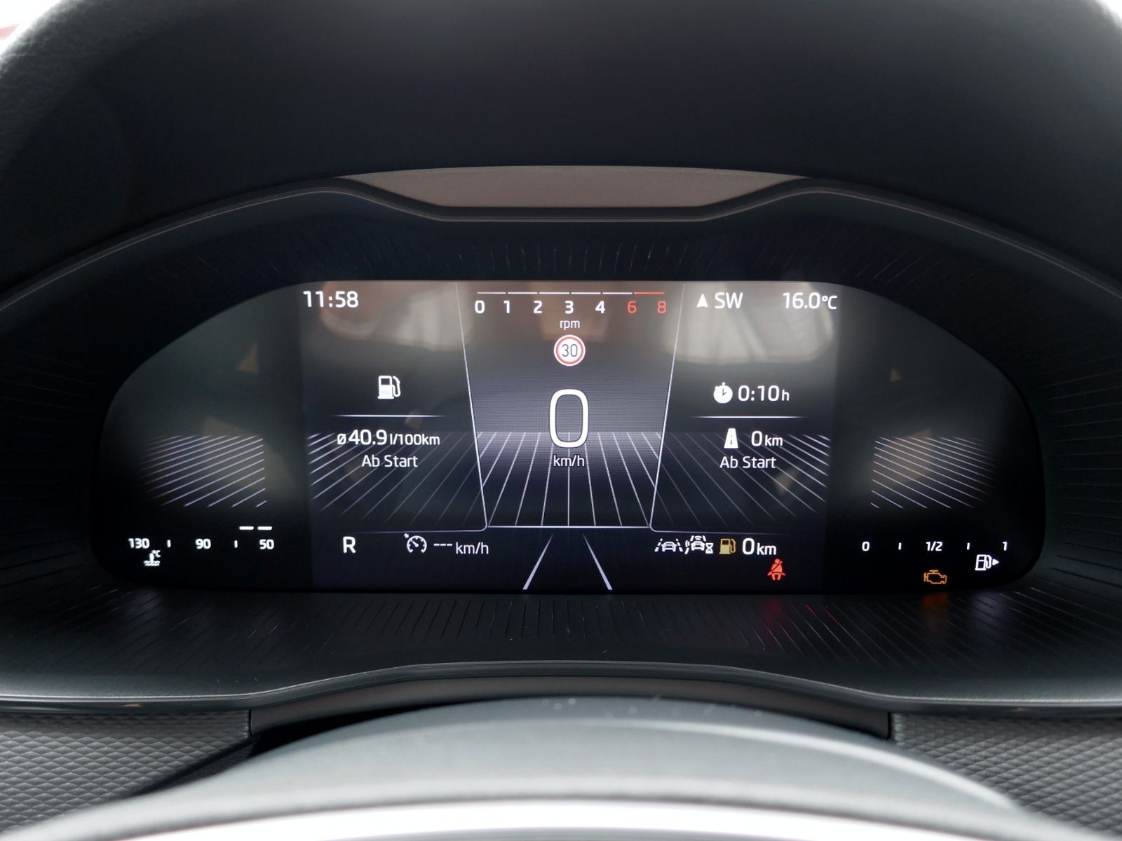 Fahrzeugabbildung SKODA Kamiq Essence 1.0 TSI DSG | LED PDC GRA App