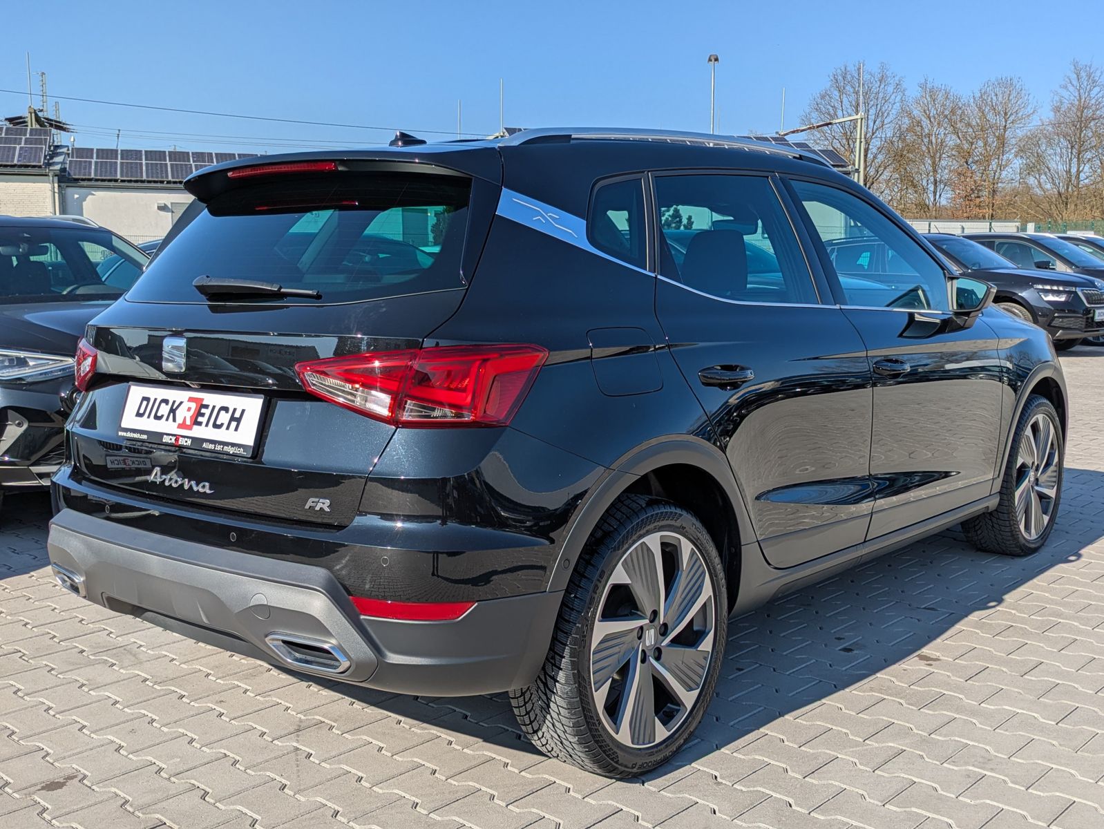 Fahrzeugabbildung SEAT Arona 1.5 TSI FR DSG AHK*ACC*LED*APP*DAB*KAMERA