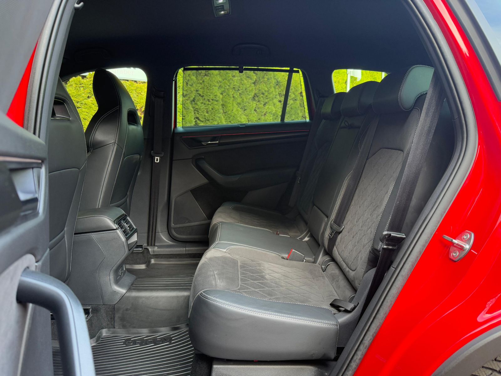 Fahrzeugabbildung SKODA Kodiaq 2.0 TSI 4x4 DSG Sportline MATRIX+SHZ+KAM+