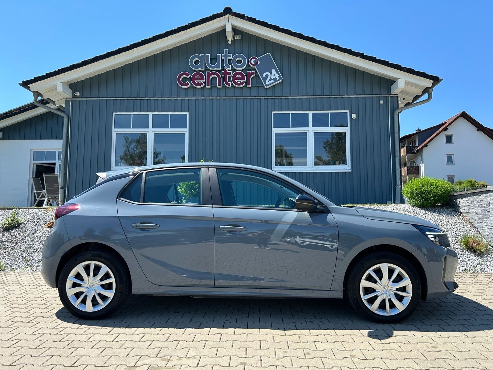 Fahrzeugabbildung Opel Corsa elektro°50 kWh°SOH 100%°LED°1.Hand°